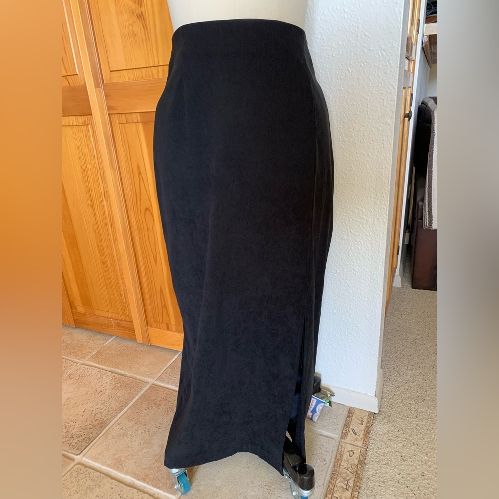 Closet clean out sale! Casual/semi professional long skirt good condition